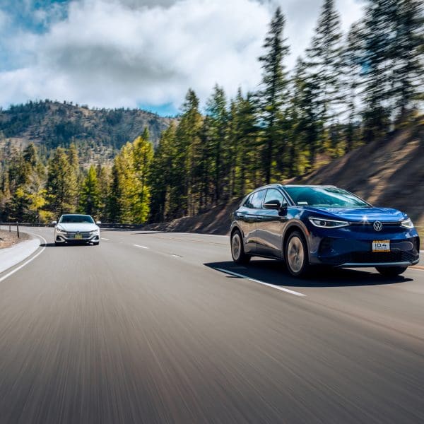 voitures-hybrides-sur-la-route