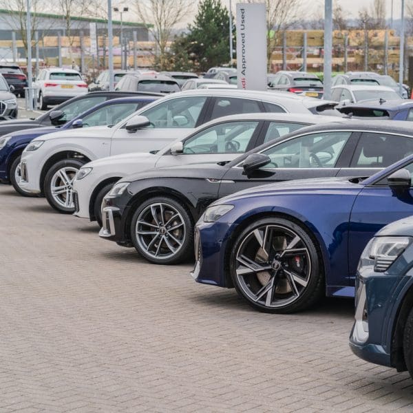 Voitures stationnées