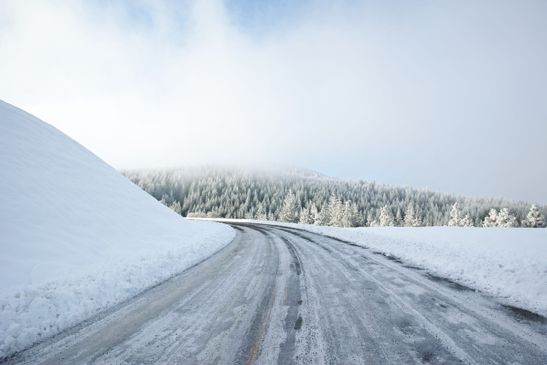 Route d'hiver glacial