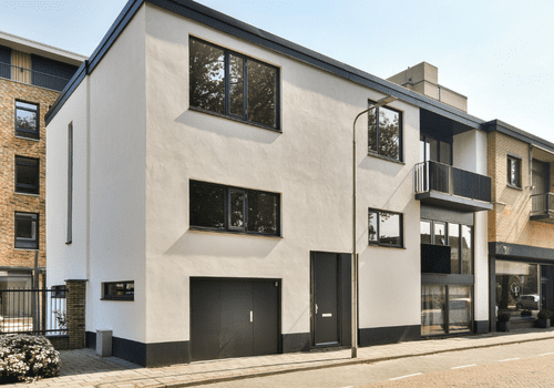 Maison avec une façade claire